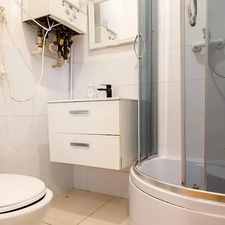 Apartment Old Town Kazimierz Shine After Party 4 Indipendent Bedrooms 2 Bathrooms Krakow