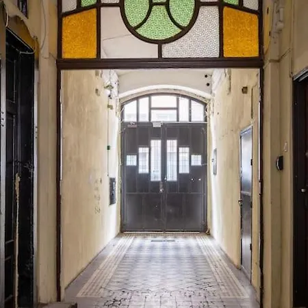 Old Town Kazimierz Shine After Party 4 Indipendent Bedrooms 2 Bathrooms