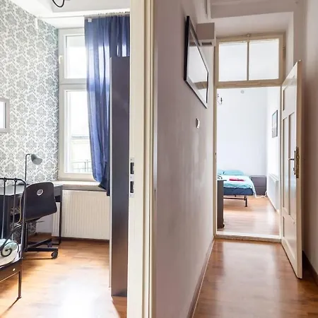 Old Town Kazimierz Shine After Party 4 Indipendent Bedrooms 2 Bathrooms Krakow